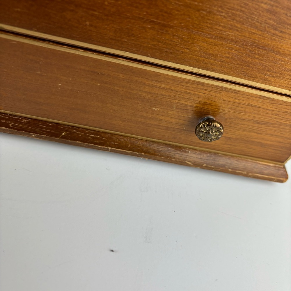 Vintage-MCM- Wooden Jewelry Box with-Chartreuse lining-1 drawer/lift top - Picture 6 of 15